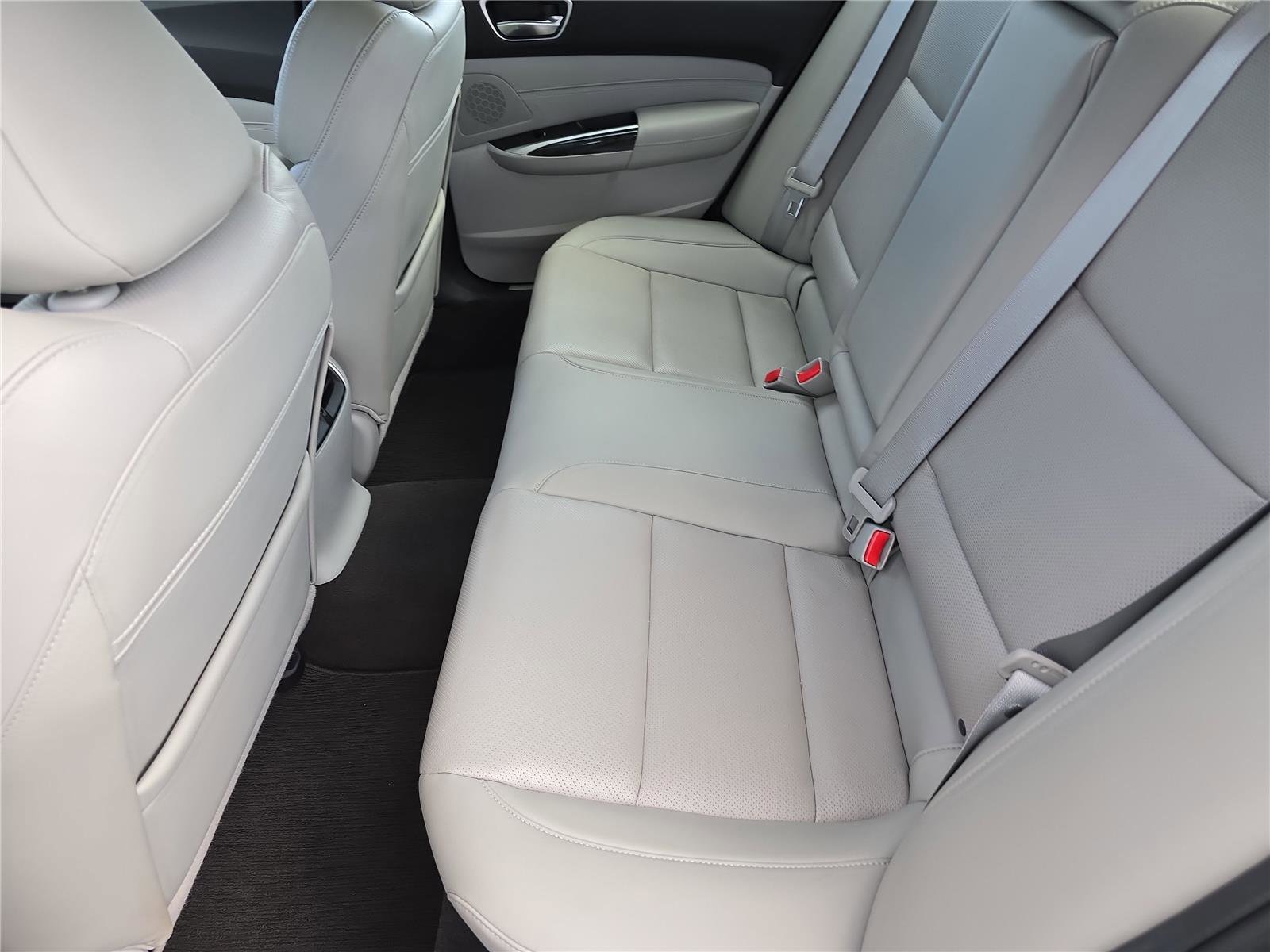 Used 2020 Acura TLX w/ Technology Package image 15