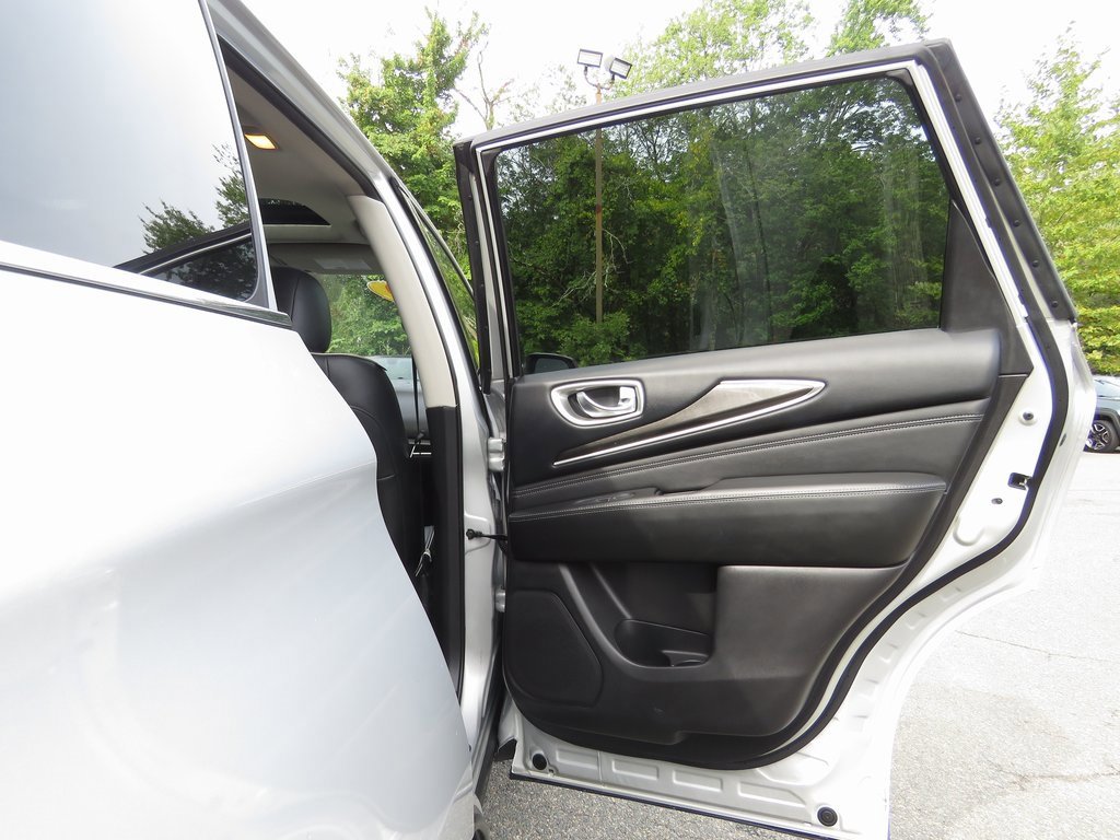 Used 2019 INFINITI QX60 Luxe w/ Essential Package image 16