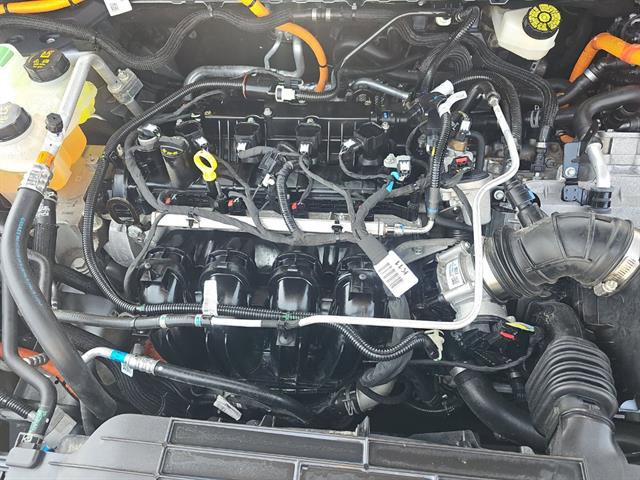 Certified 2022 Ford Escape Titanium w/ Class II Trailer Tow Package image 3