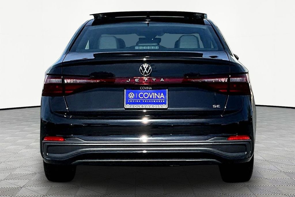 New 2026 Volkswagen Jetta SE image 5