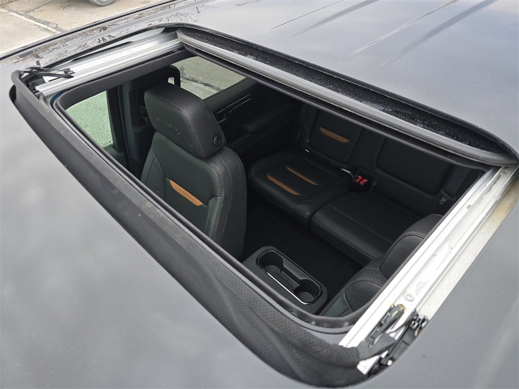 Used 2022 GMC Sierra 1500 AT4 w/ AT4 Premium Package image 3