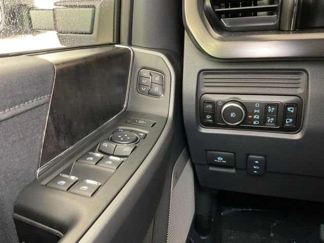 New 2026 Ford F250 Lariat w/ Black Appearance Package image 20