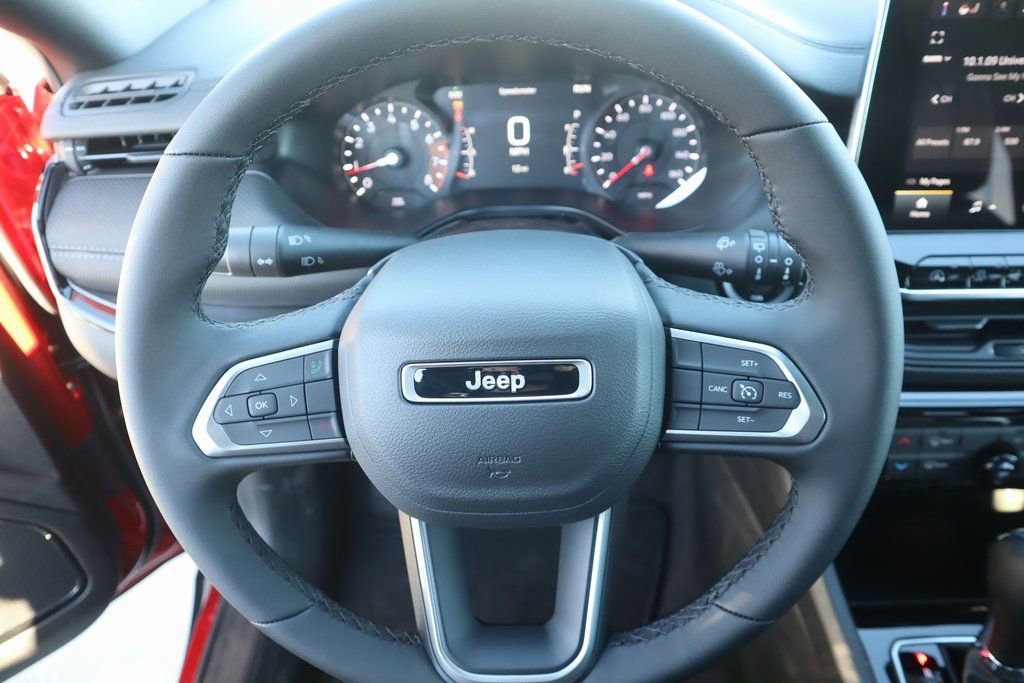 New 2026 Jeep Compass Latitude image 3