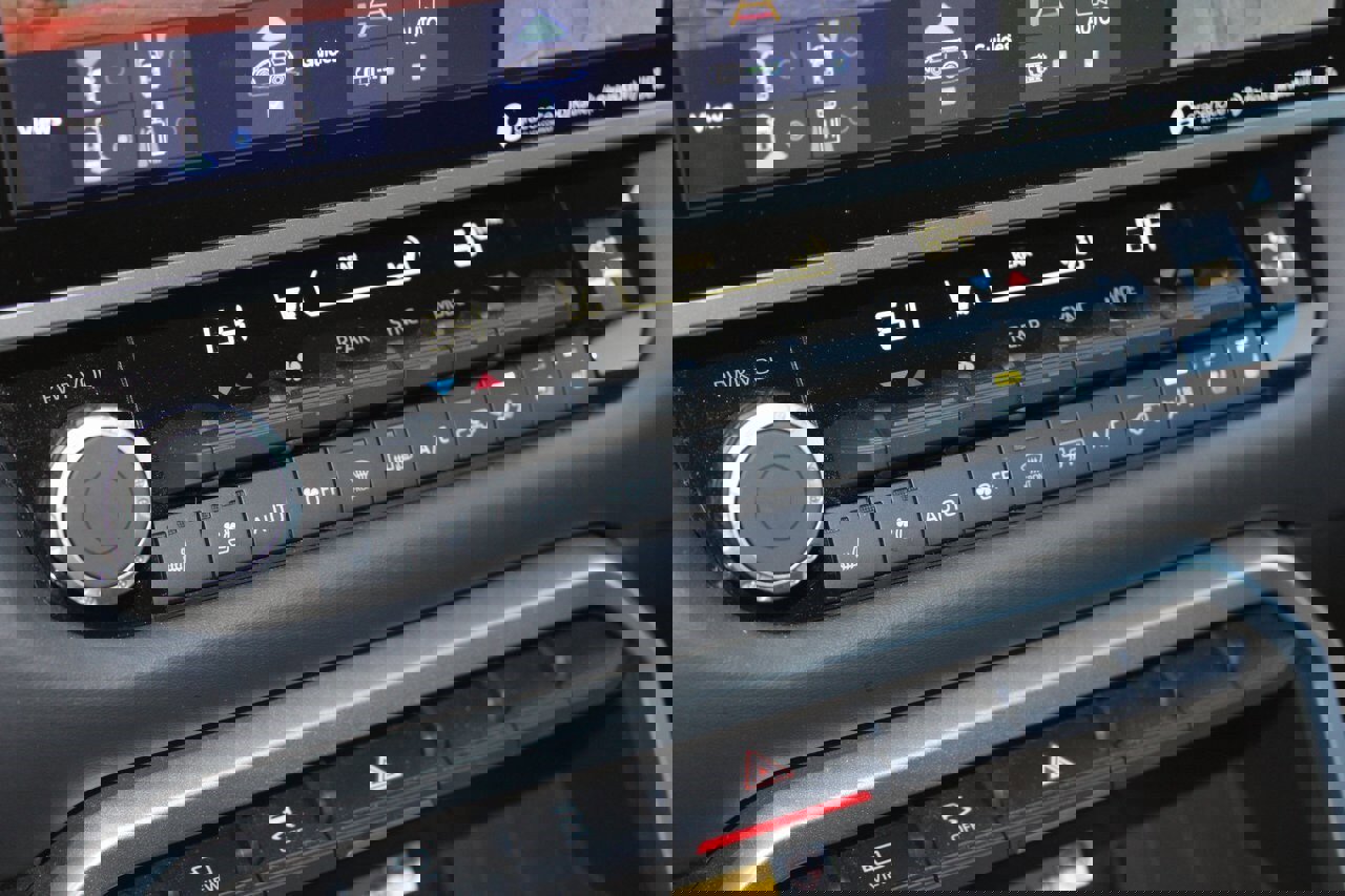 Used 2024 Toyota Sequoia Platinum image 26