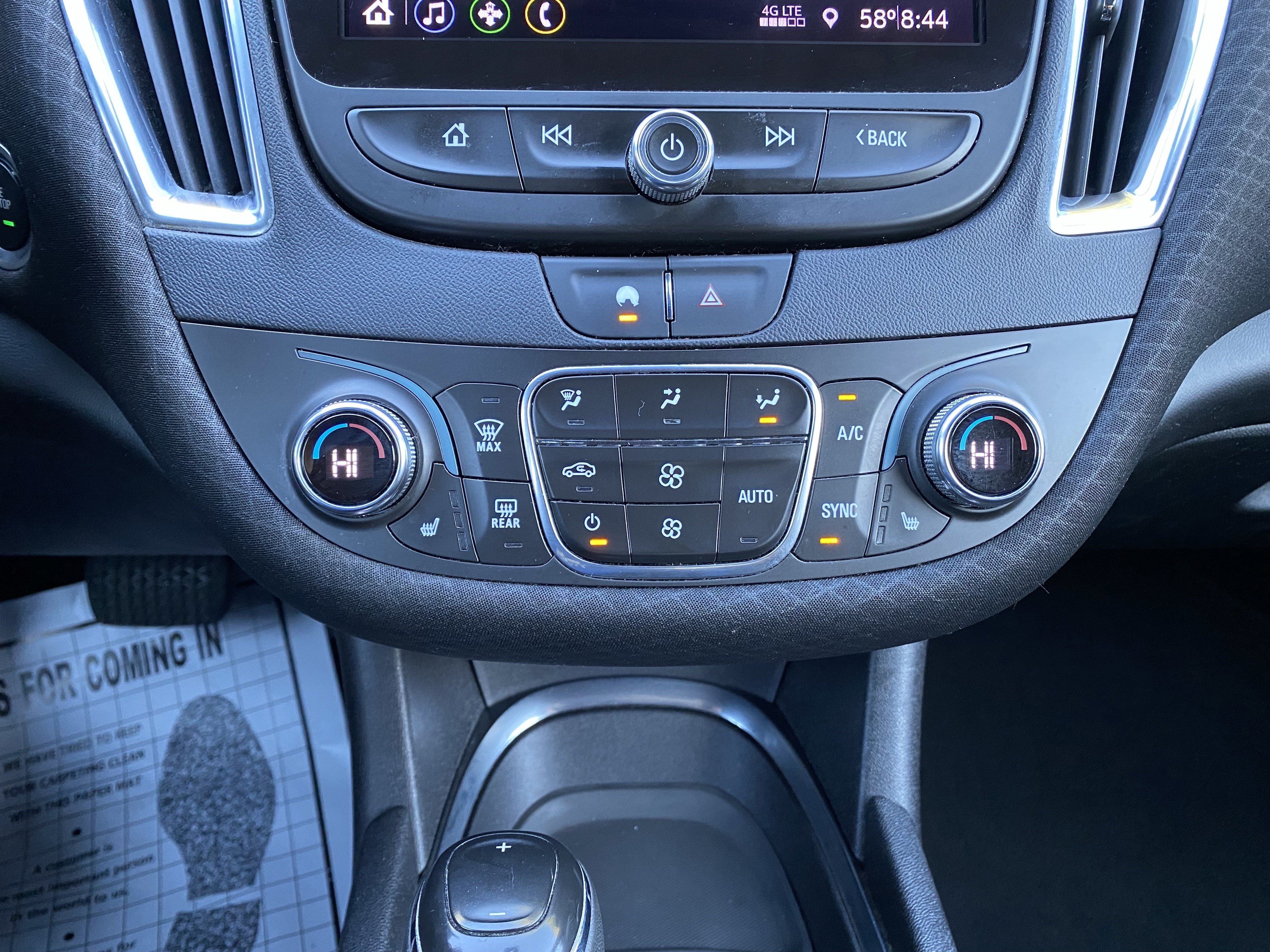 Used 2020 Chevrolet Malibu LT FWD image 27