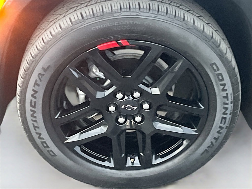 Used 2023 Chevrolet Traverse Premier w/ Redline Edition image 34