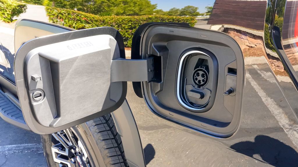 Used 2026 GMC Sierra EV Elevation image 16