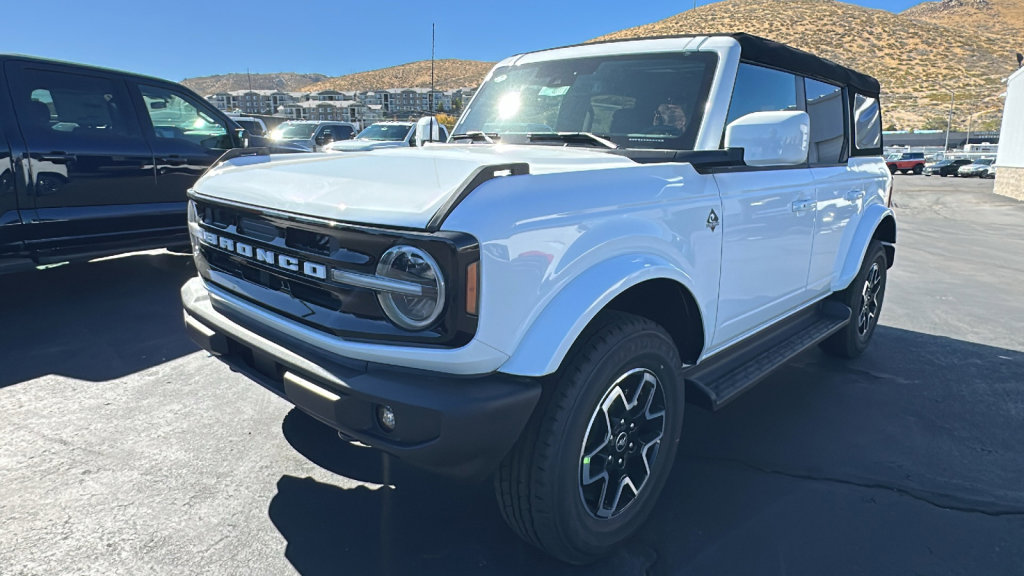 New 2025 Ford Bronco Outer Banks image 7
