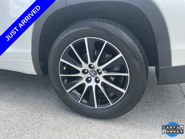 Used 2017 Toyota Highlander SE FWD image 11