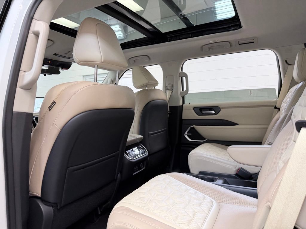 New 2026 Nissan Armada Platinum Reserve w/ Accent Package AWD/4WD image 22