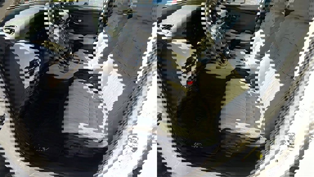 Used 2023 Honda HR-V EX-L image 13