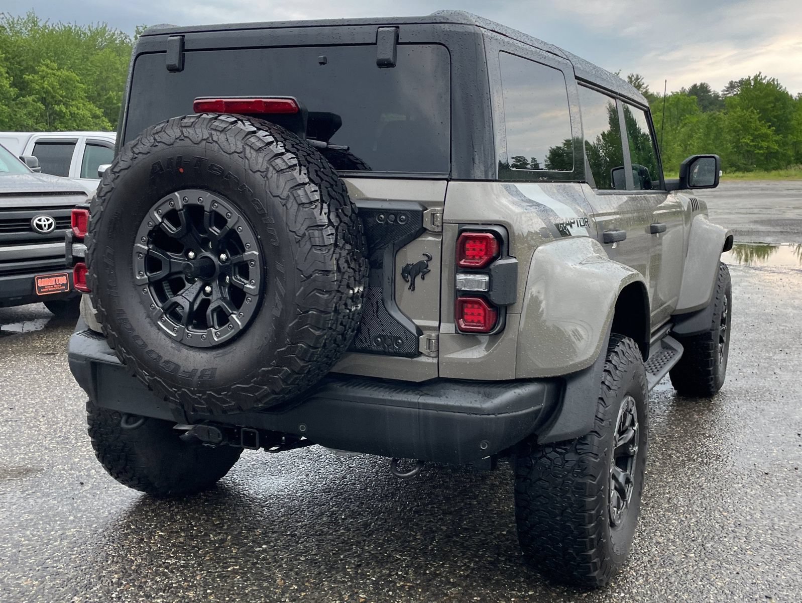 Used 2025 Ford Bronco Raptor AWD/4WD image 3