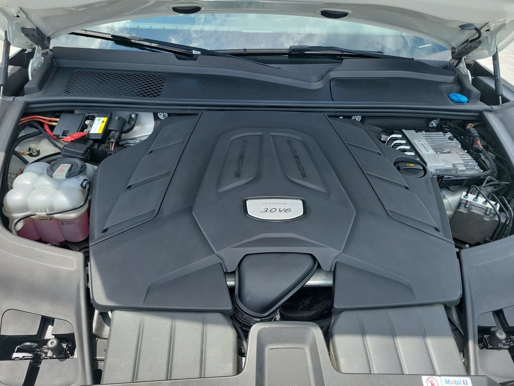 Used 2022 Porsche Cayenne AWD/4WD image 29