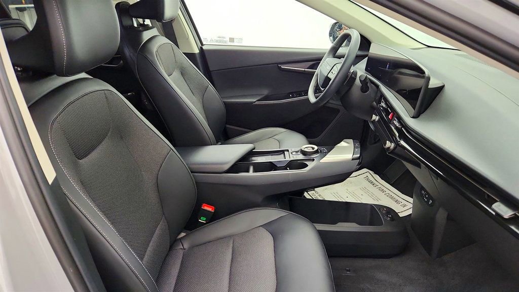 Used 2025 Kia EV6 Light RWD image 23