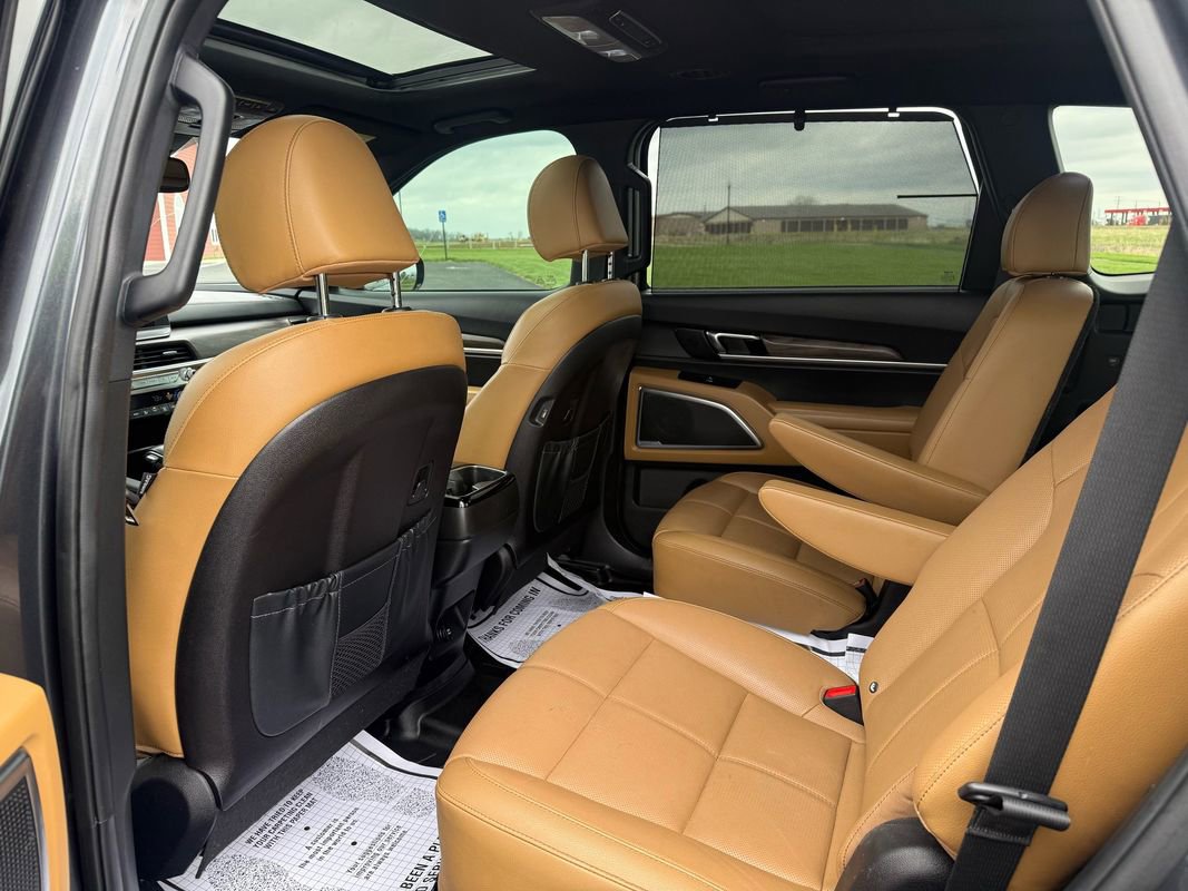 Used 2022 Kia Telluride SX w/ Nightfall Edition Package image 21