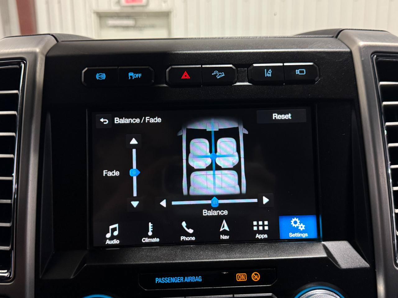Used 2018 Ford F350 Platinum w/ Platinum Ultimate Package AWD/4WD image 50