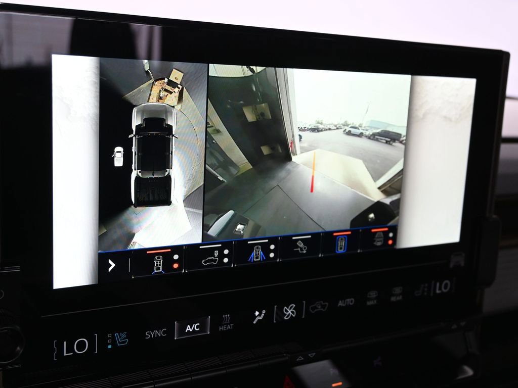 New 2025 GMC Hummer EV 2X w/ LPO, Dark Essentials Package image 32