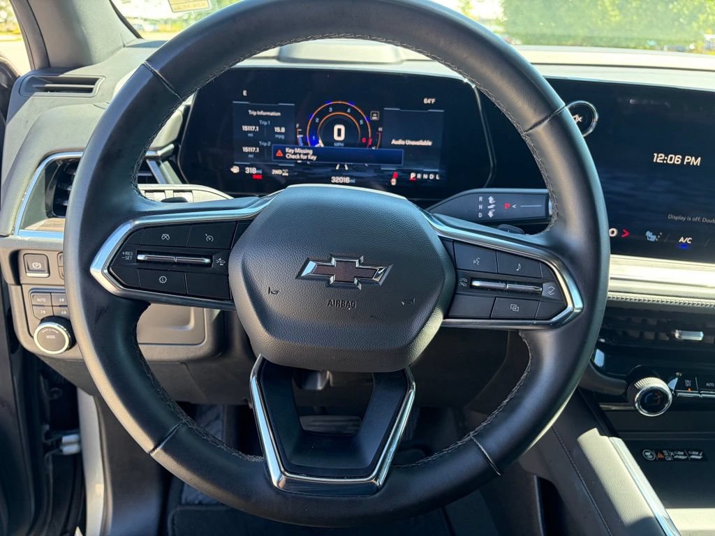 Used 2025 Chevrolet Suburban Z71 AWD/4WD image 26