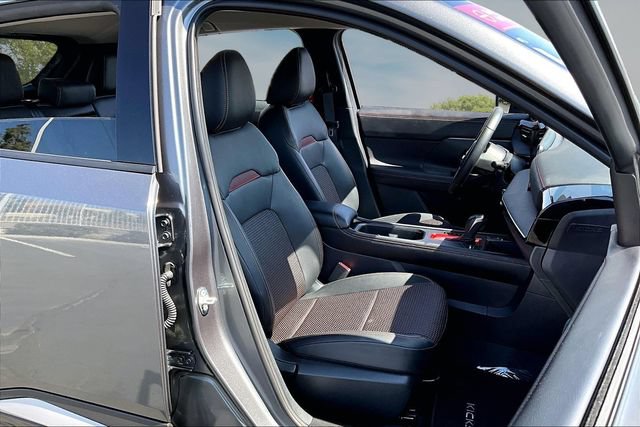 Certified 2026 Nissan Kicks SR FWD image 27