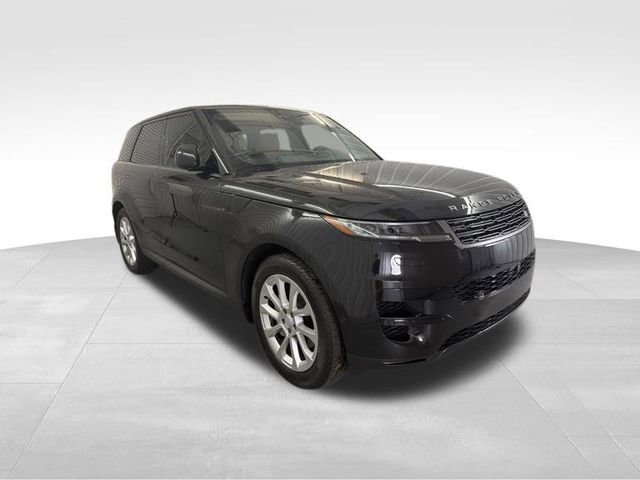 Used 2024 Land Rover Range Rover Sport SE image 3