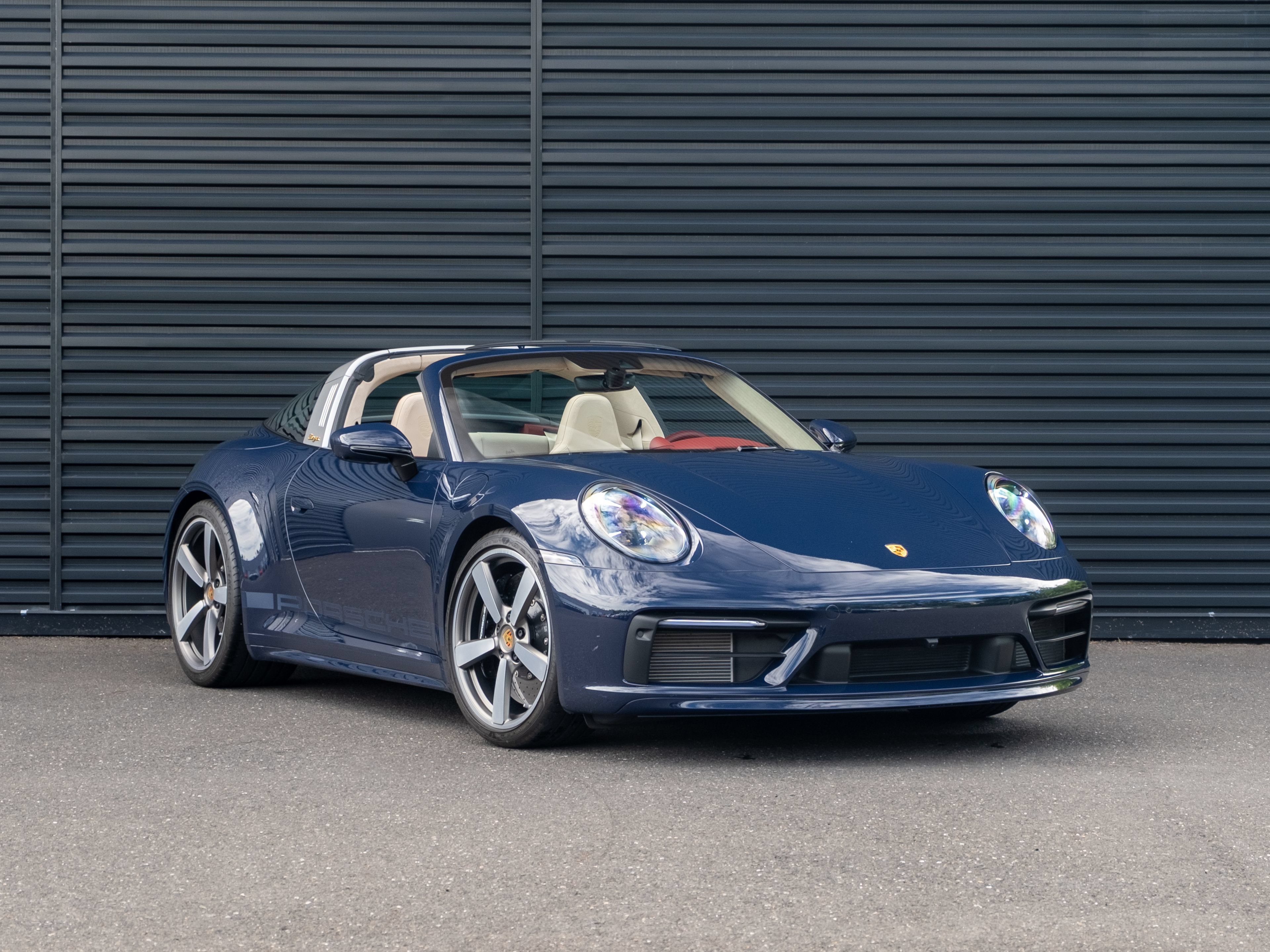 Certified 2021 Porsche 911 AWD/4WD image 10
