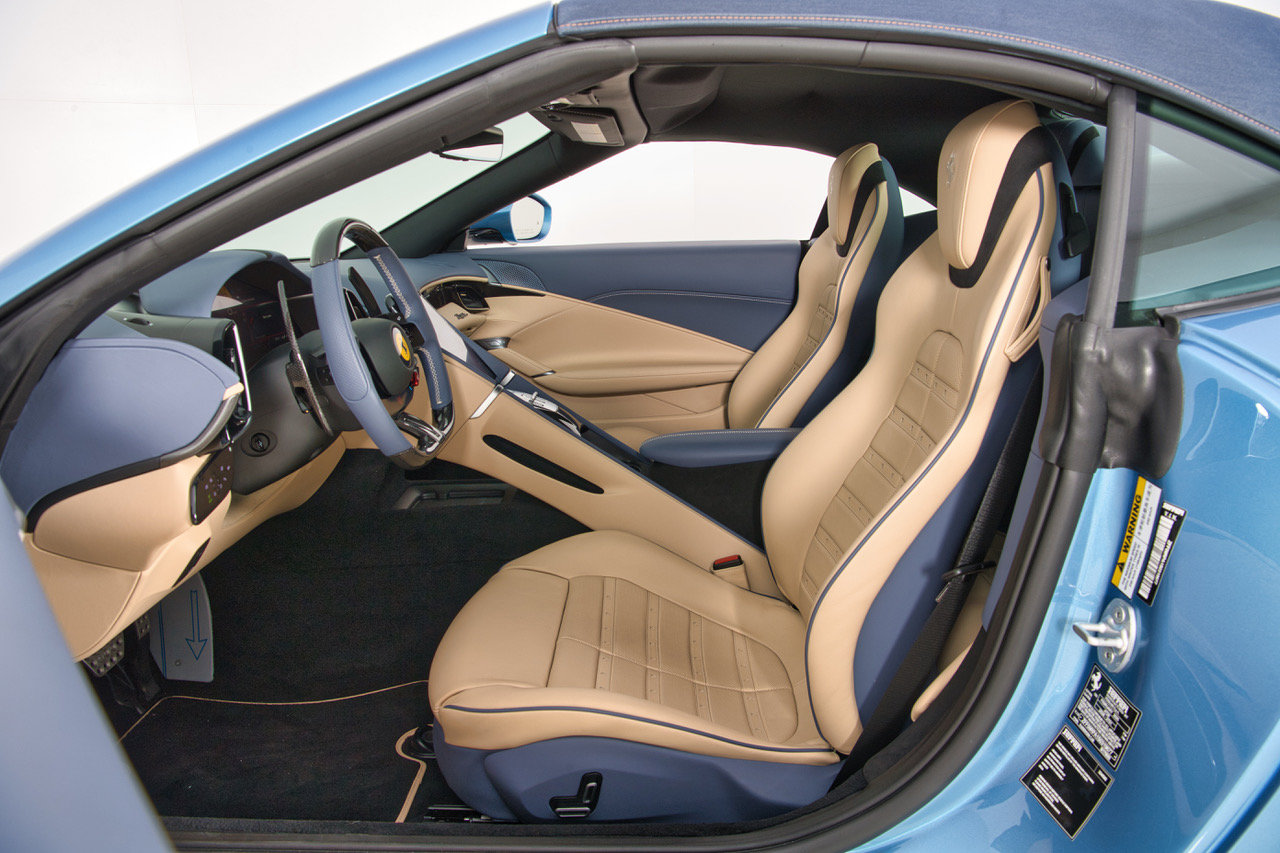 Certified 2025 Ferrari Roma Spider RWD image 5
