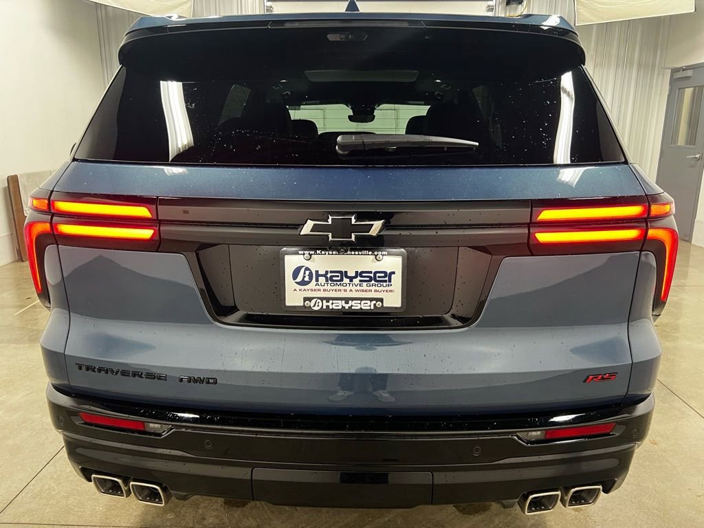 New 2026 Chevrolet Traverse RS w/ LPO, Floor Liner Package image 4