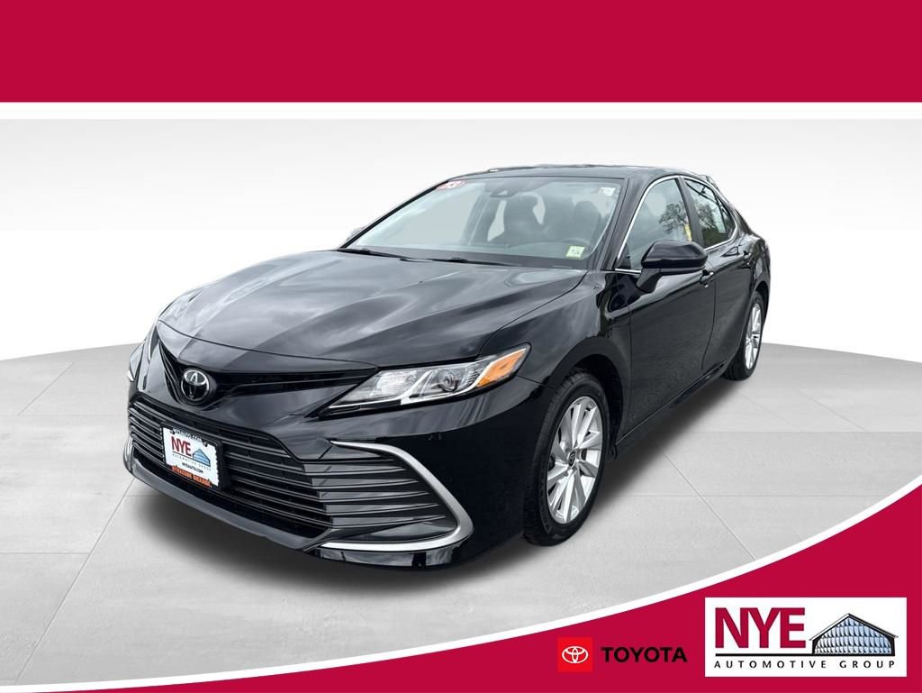 Used 2023 Toyota Camry LE FWD image 1