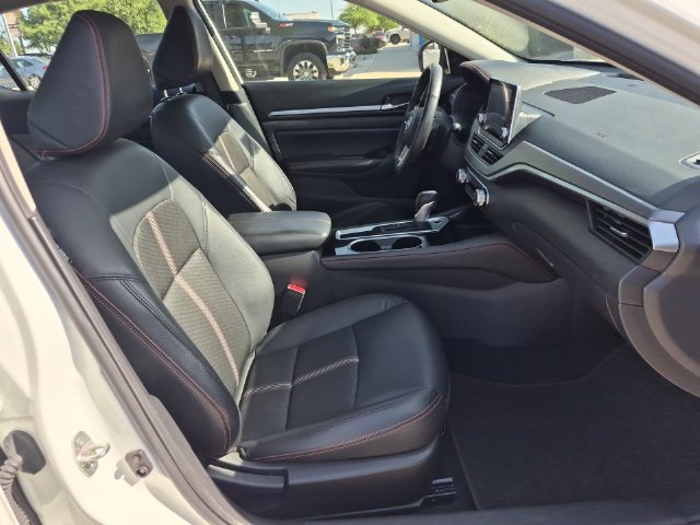 Used 2025 Nissan Altima 2.5 SR FWD image 23