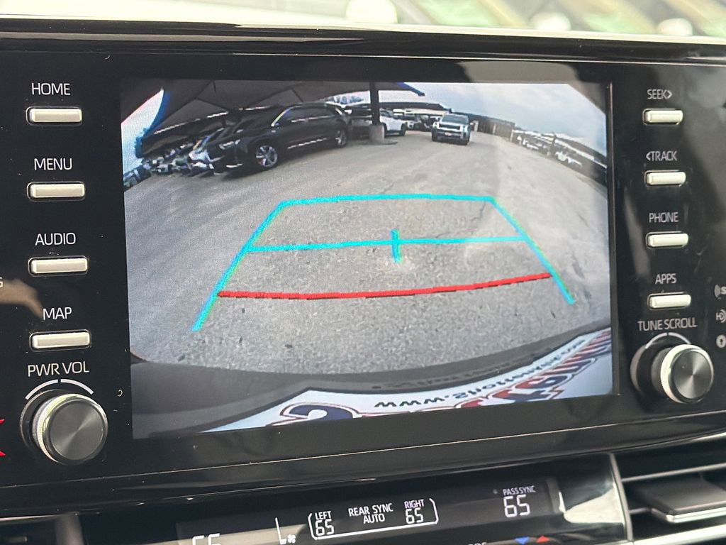 Used 2024 Toyota Sienna XLE FWD image 26