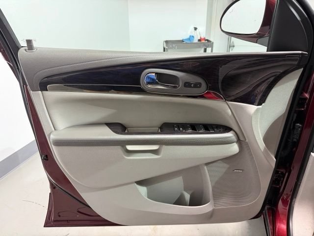 Used 2015 Buick Enclave Leather FWD image 11