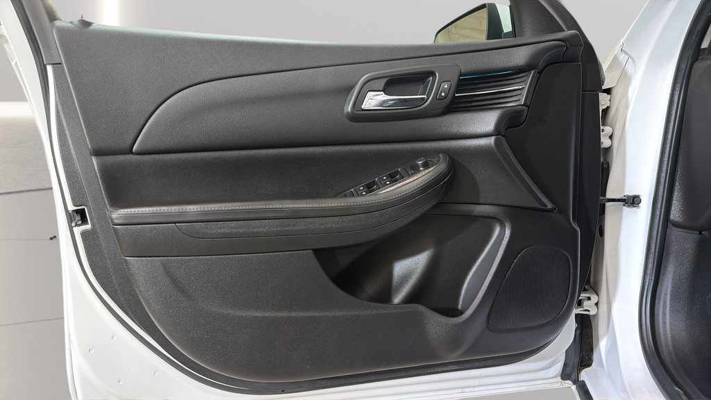 Used 2015 Chevrolet Malibu LT w/ Power Convenience Package FWD image 20