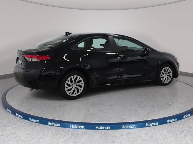 Certified 2025 Toyota Corolla LE FWD image 5