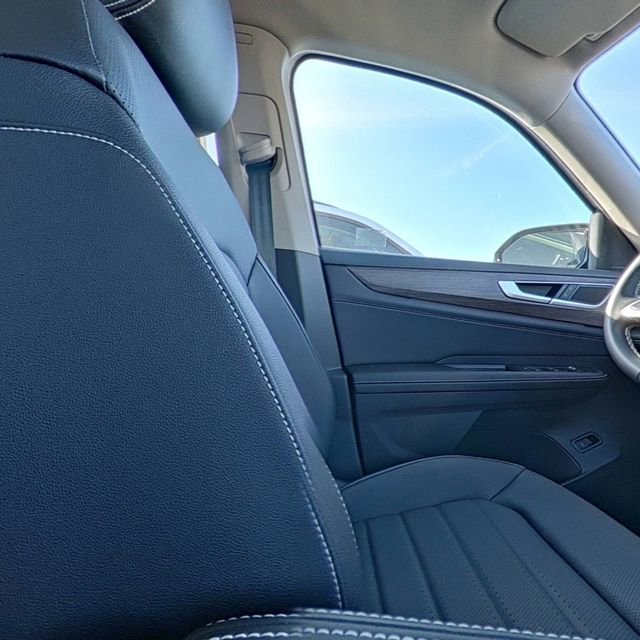 New 2026 Volkswagen Atlas SEL image 30