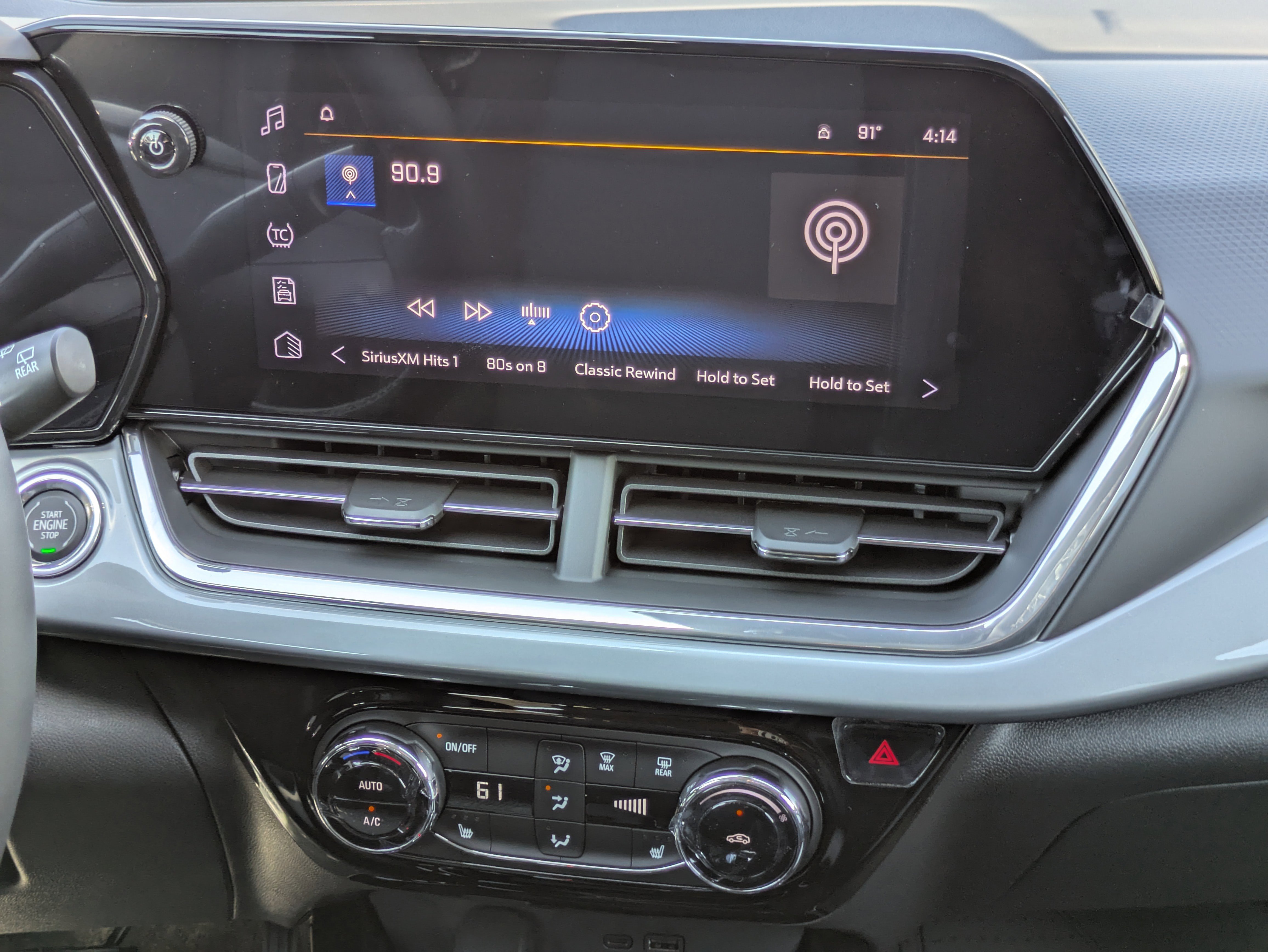 New 2026 Chevrolet Trax LT w/ Driver Confidence Package image 4