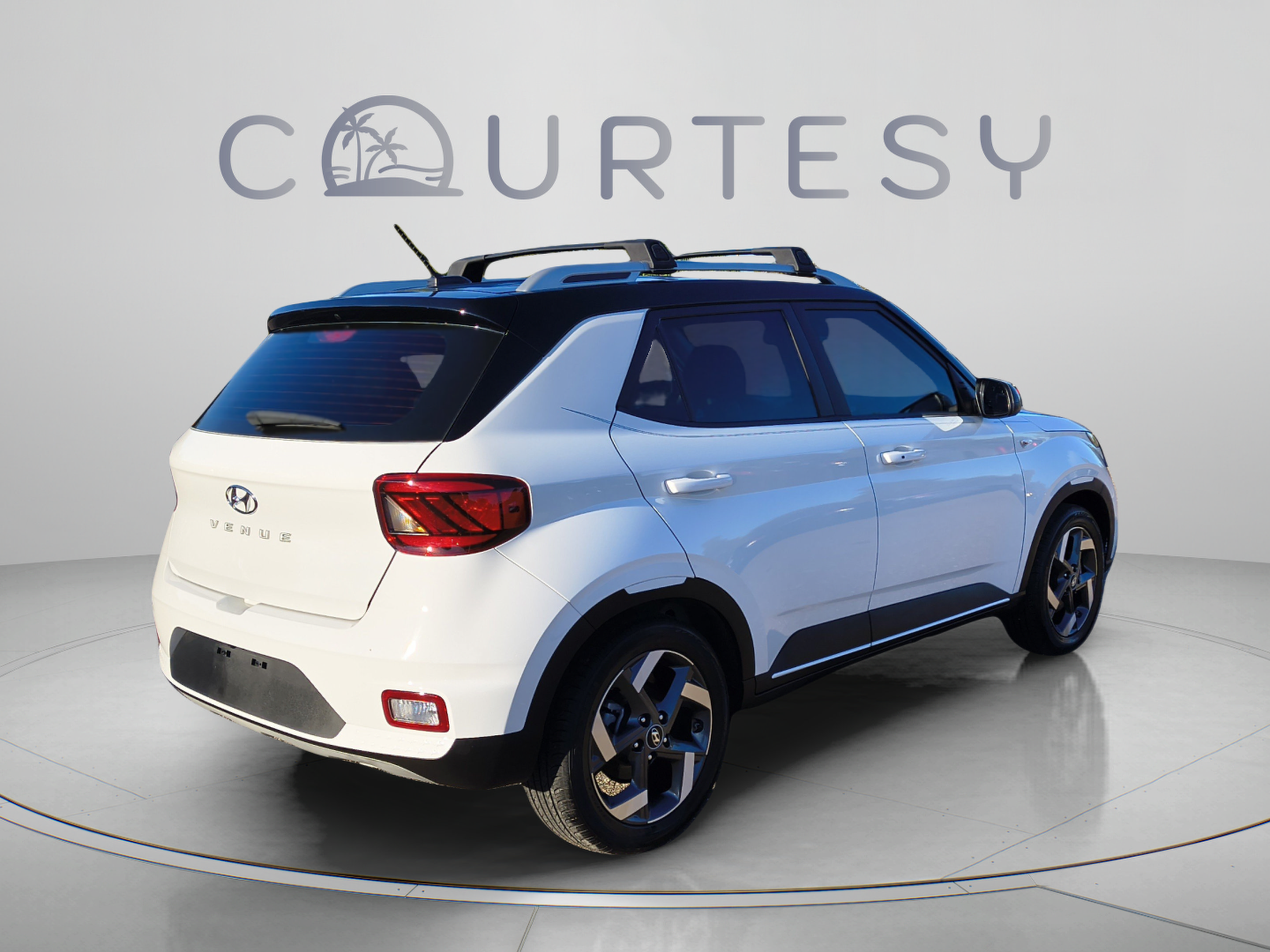 Certified 2023 Hyundai Venue Limited FWD image 5