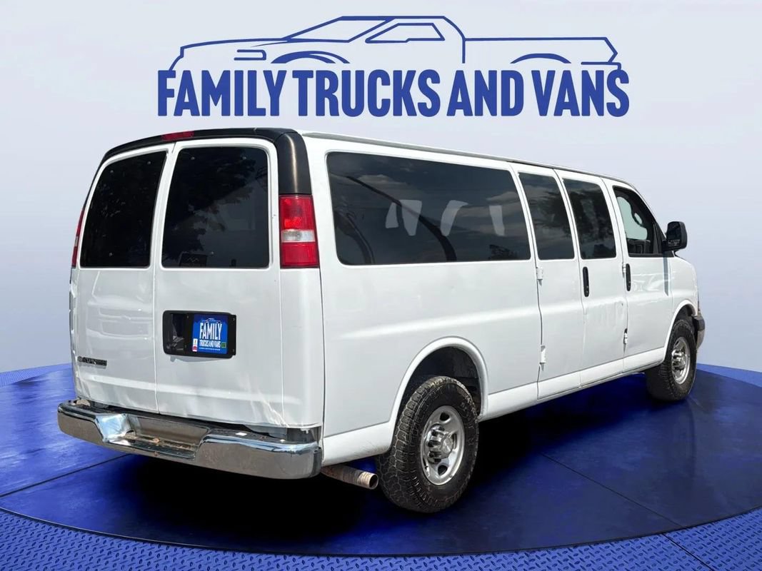 Used 2020 Chevrolet Express 3500 LT w/ LT Preferred Equipment Group RWD image 5