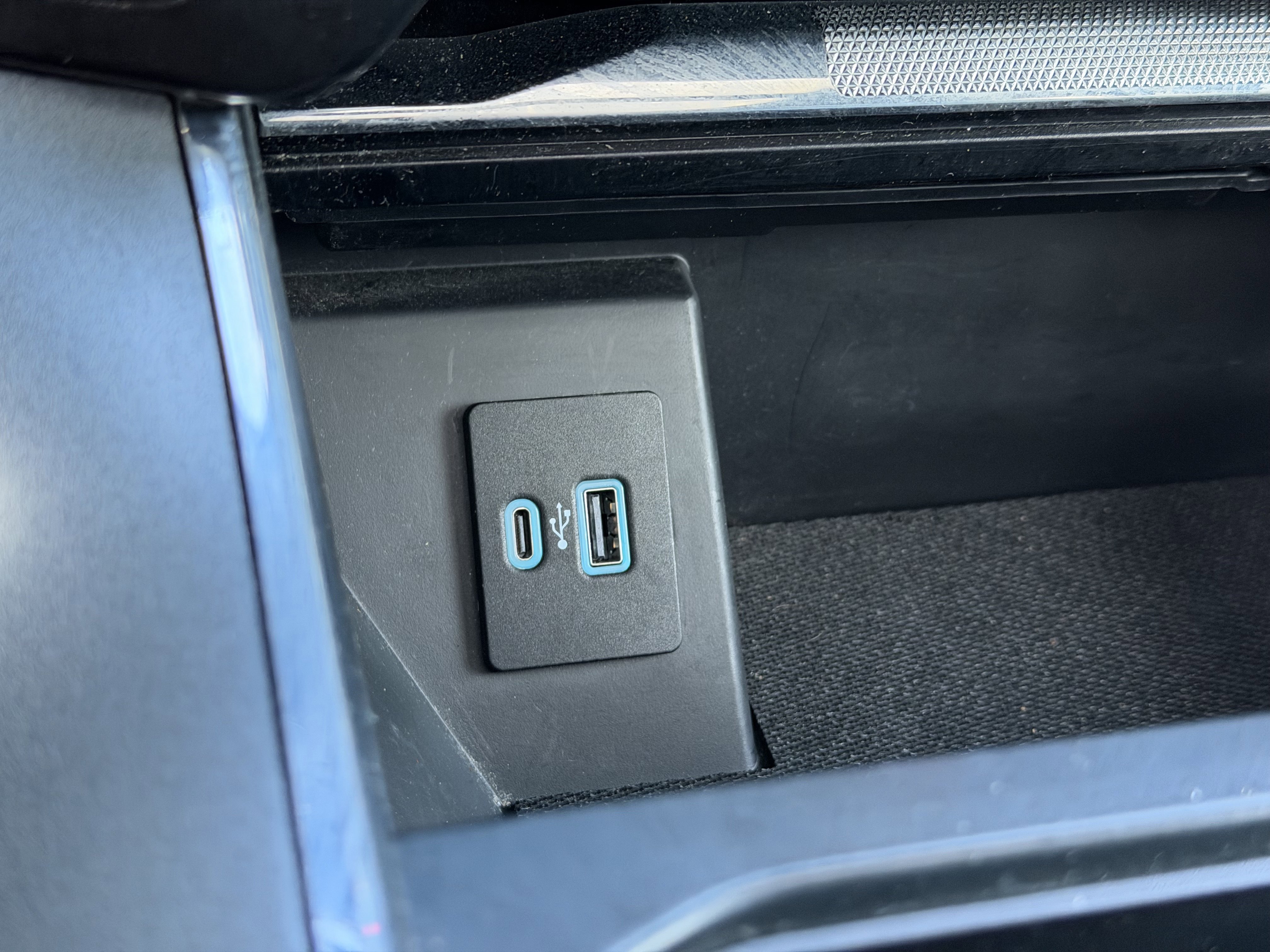 Used 2023 Ford F150 Lariat image 23