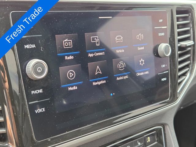 Certified 2022 Volkswagen Atlas Cross Sport SE w/ Panoramic Sunroof Package AWD/4WD image 22