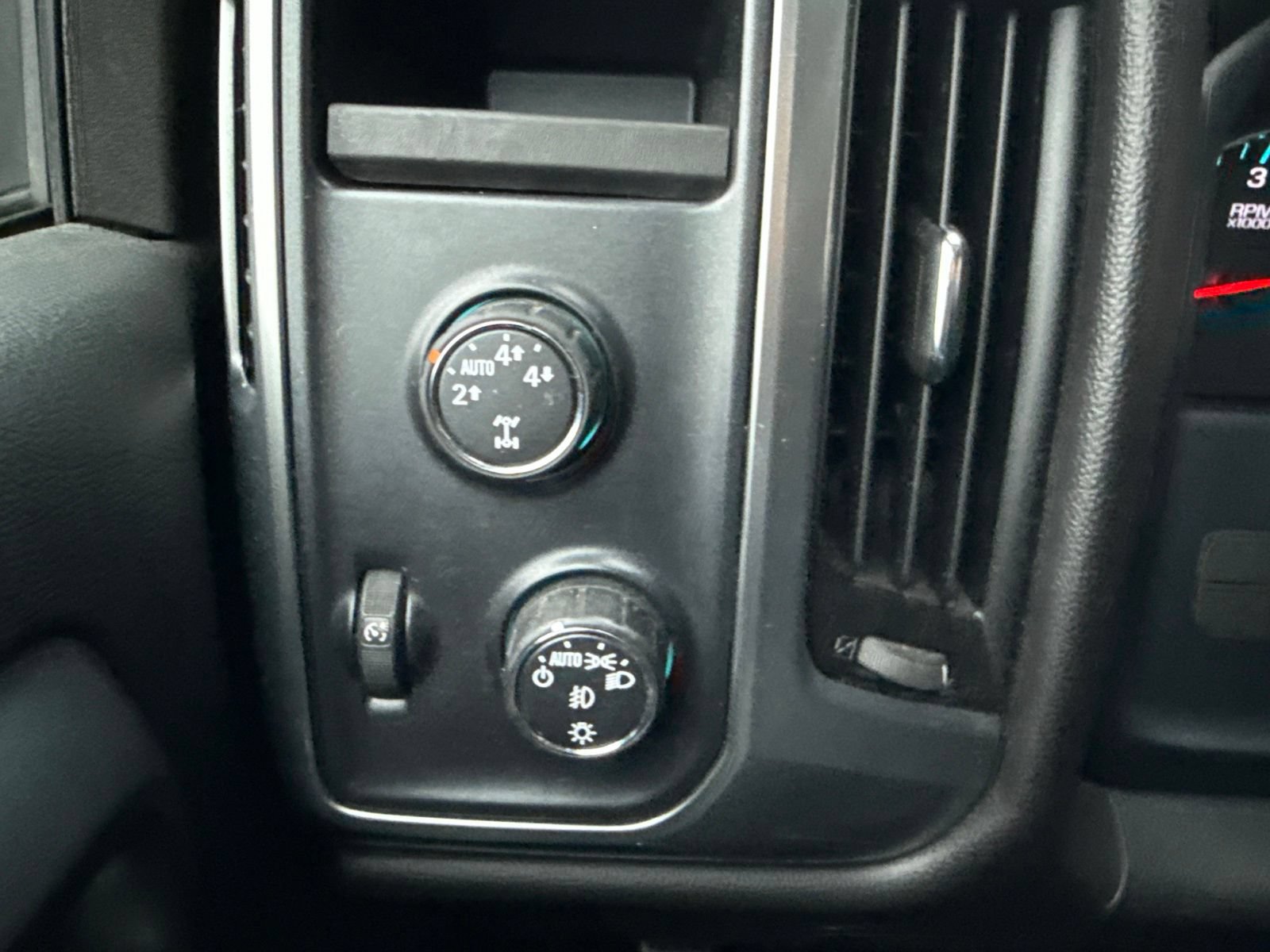 Used 2016 Chevrolet Silverado 1500 LT w/ All Star Edition AWD/4WD image 34
