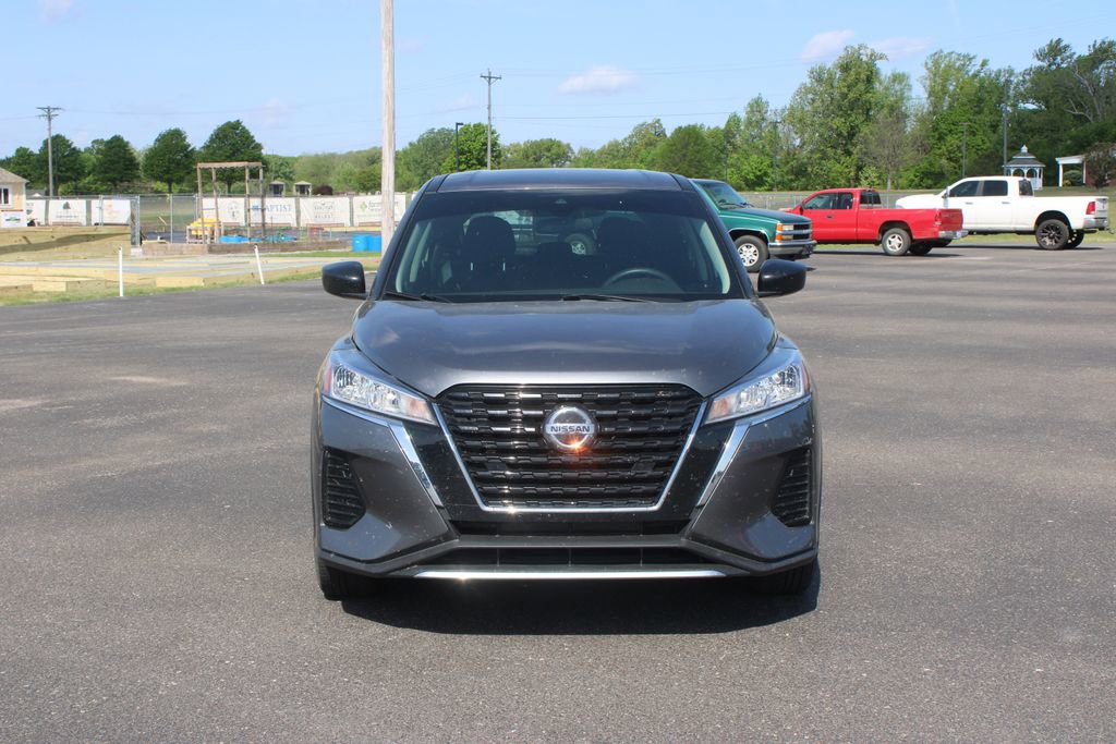 Used 2021 Nissan Kicks S image 3