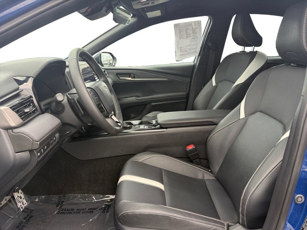 Used 2025 Toyota Camry SE FWD image 10