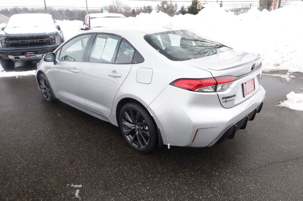 Certified 2025 Toyota Corolla SE w/ SE Premium Package image 6