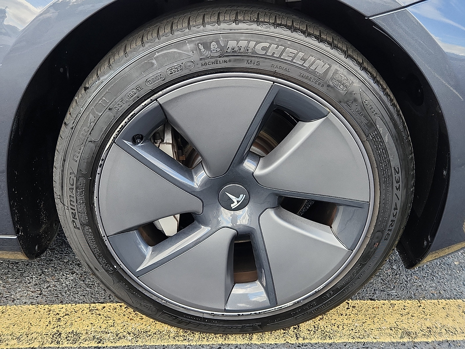 Used 2023 Tesla Model 3 Standard Range RWD image 8