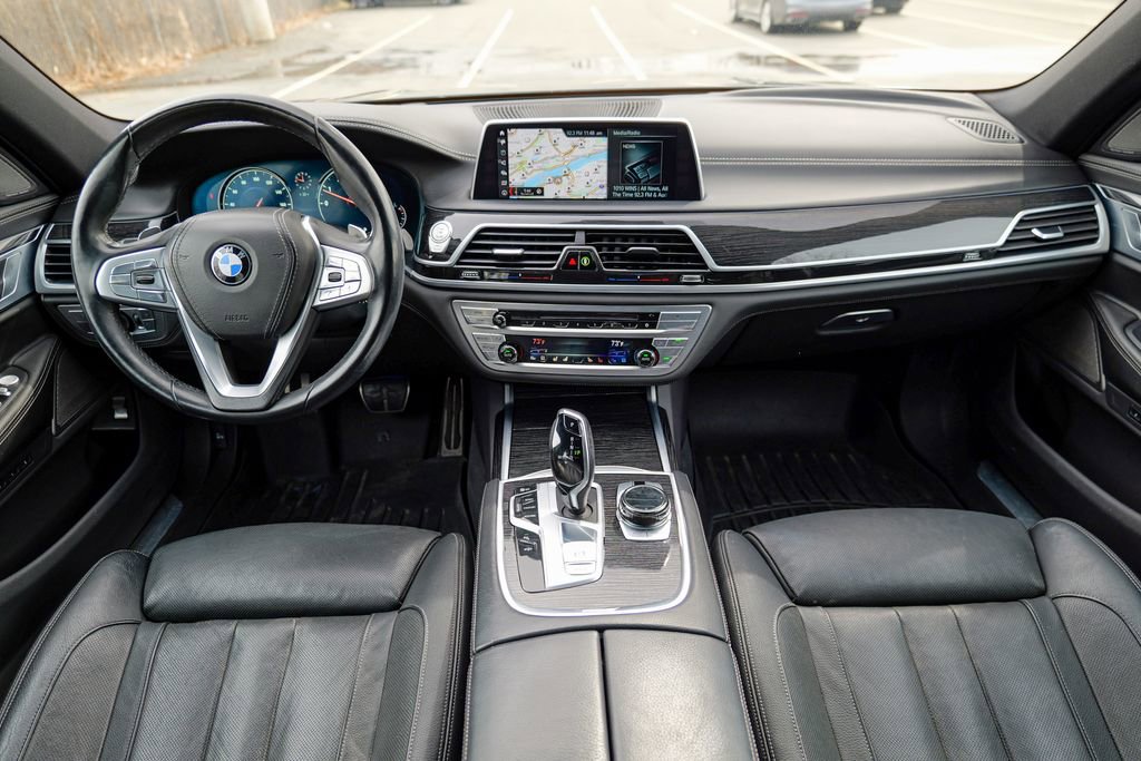 Used 2019 BMW 740i xDrive w/ Executive Package image 41