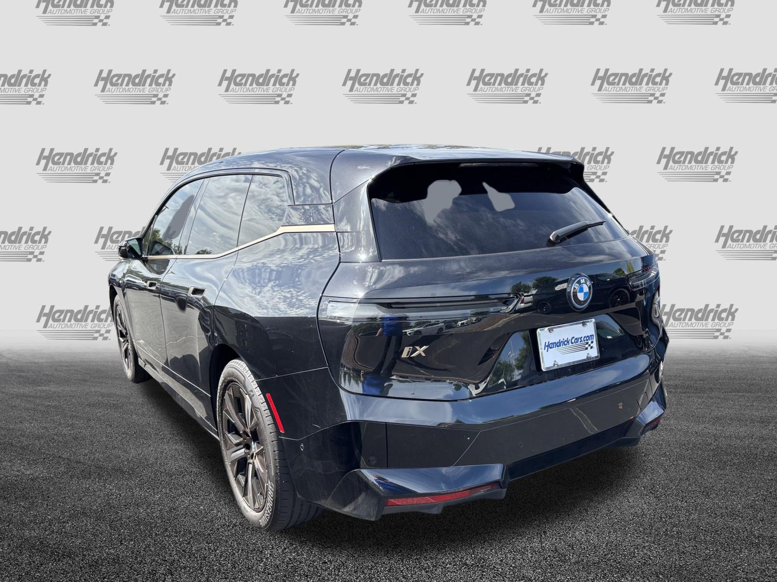 Certified 2024 BMW iX xDrive50 w/ Premium Package AWD/4WD image 7