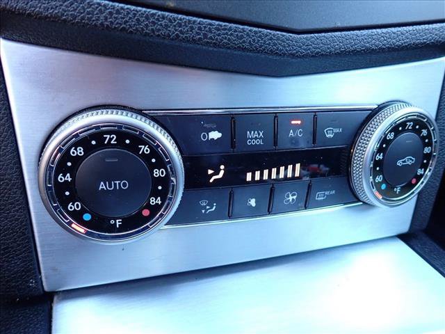 Used 2011 Mercedes-Benz C 300 4MATIC Sedan image 16