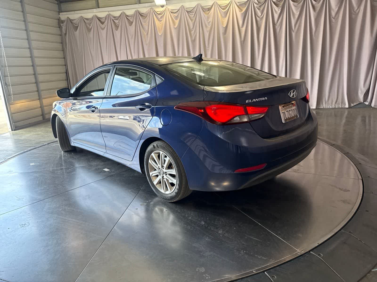 Used 2016 Hyundai Elantra SE w/ Option Group 02 FWD image 7