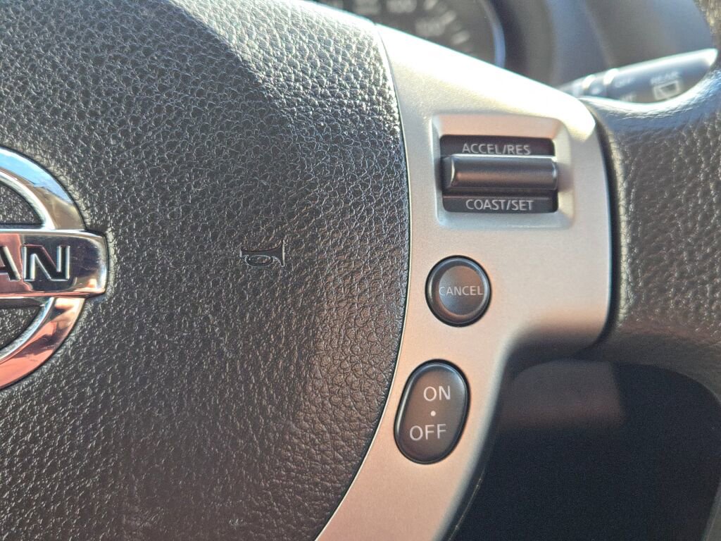 Used 2013 Nissan Rogue SV w/ Premium Pkg image 27