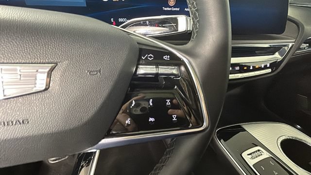Used 2024 Cadillac Lyriq Tech AWD/4WD image 17